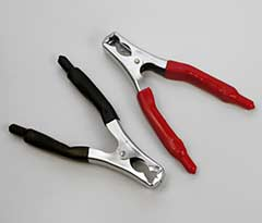 Pinza cargador aisl.p/batería negra 70A  "JR"2070